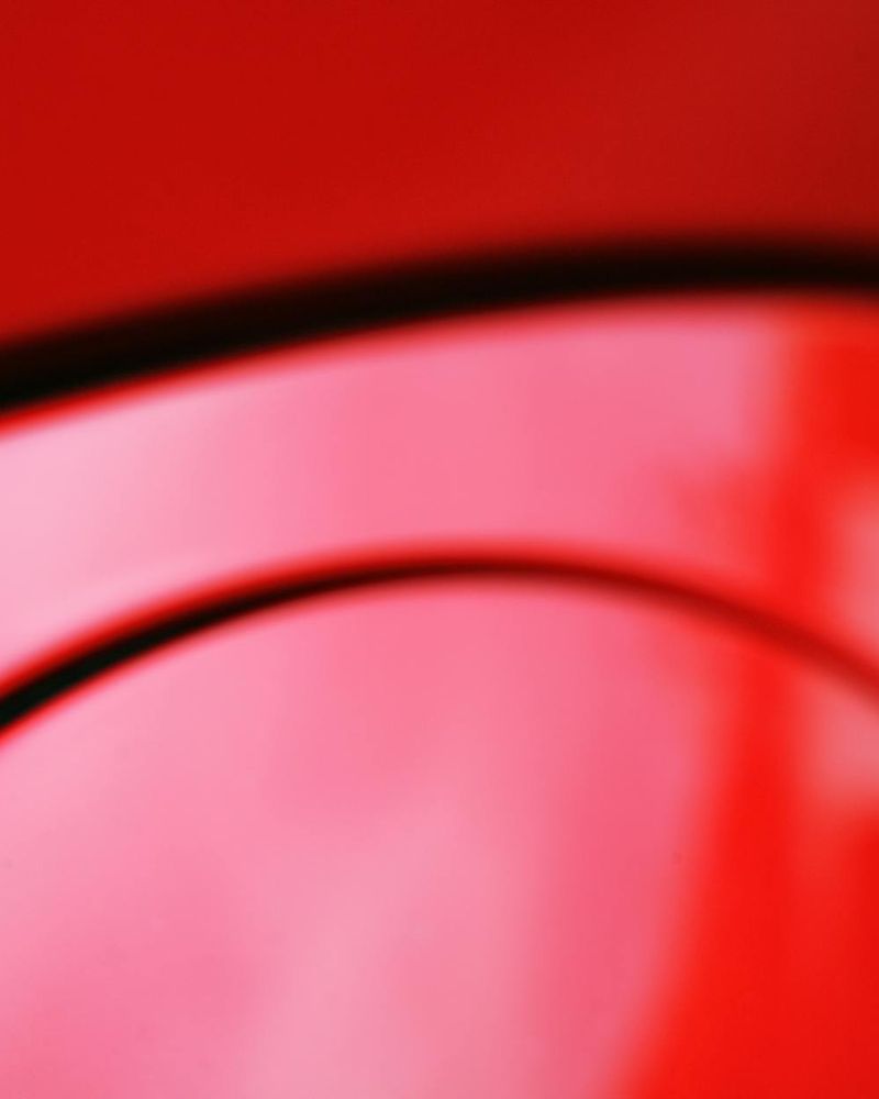 Abstract flow visualization showing smooth lines and yellow highlights